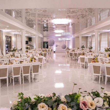 Hotel Elysium Irshava Eksteriør bilde